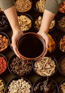 교대 저녁 보양식 사계절 건강 관리 흑염소 활용법